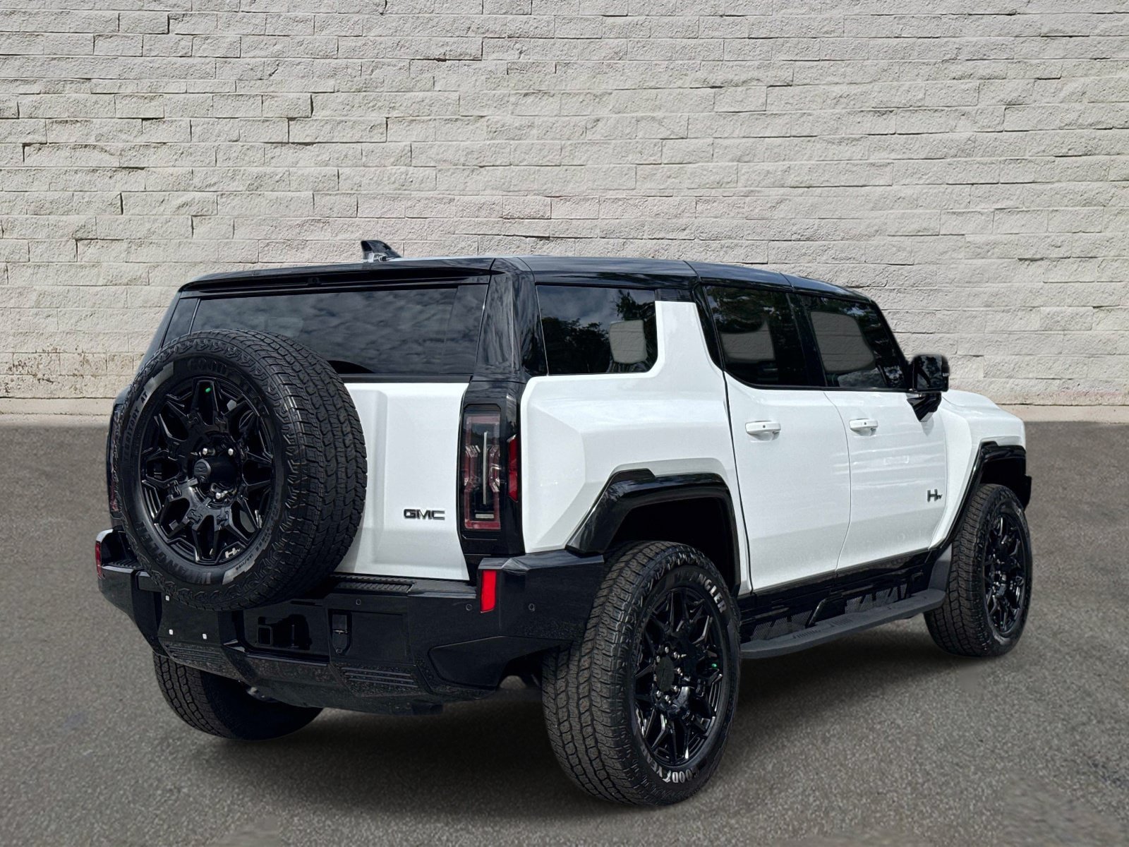 Used 2025 GMC Hummer EV 2X AWD/4WD image 5