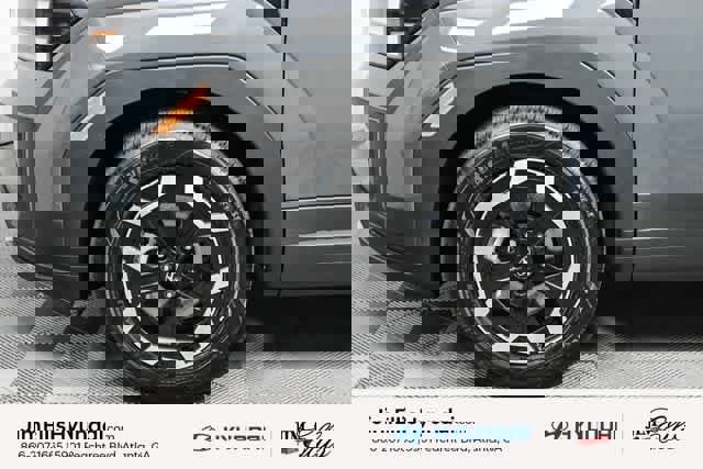 New 2025 Hyundai Santa Fe SE image 8