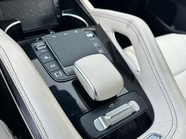 Used 2025 Mercedes-Benz GLS 450 4MATIC image 24