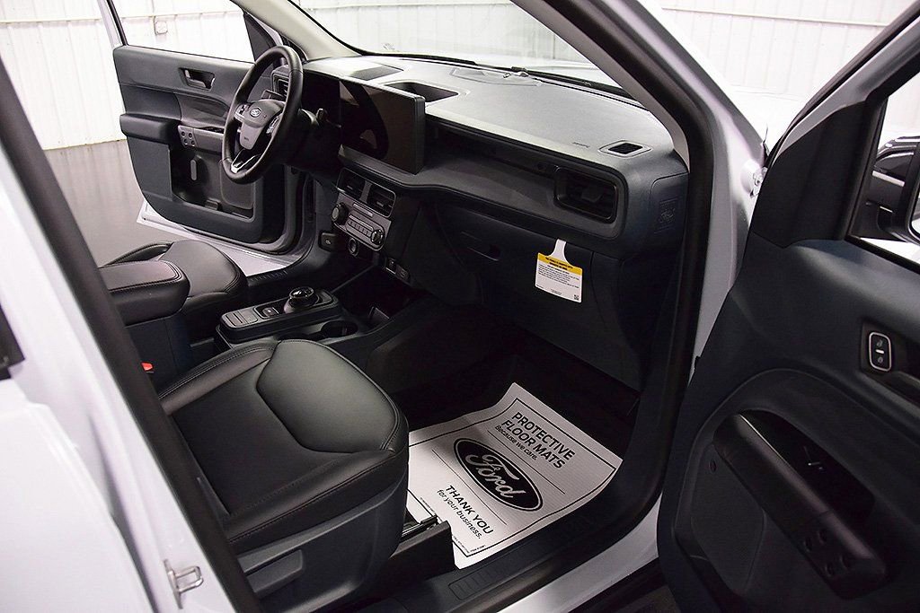 New 2025 Ford Maverick Lariat w/ Black Appearance Package image 31