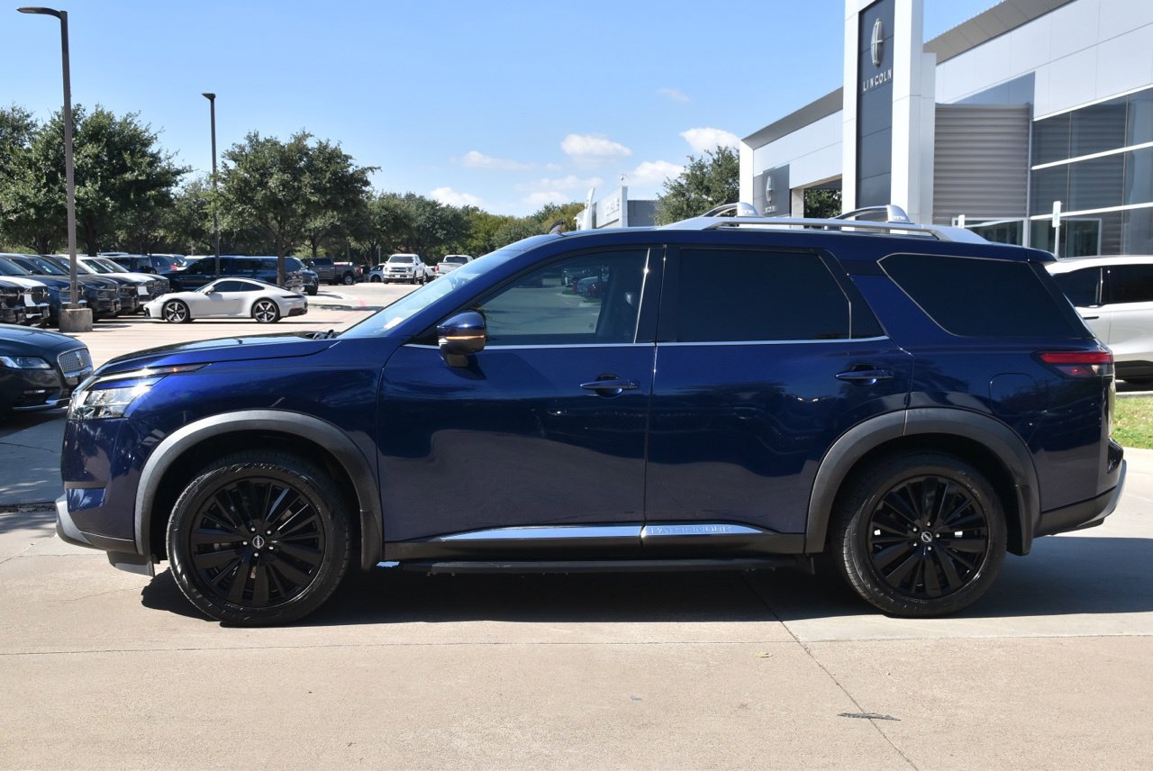 Used 2022 Nissan Pathfinder Platinum w/ Lighting Package (N93) AWD/4WD image 12