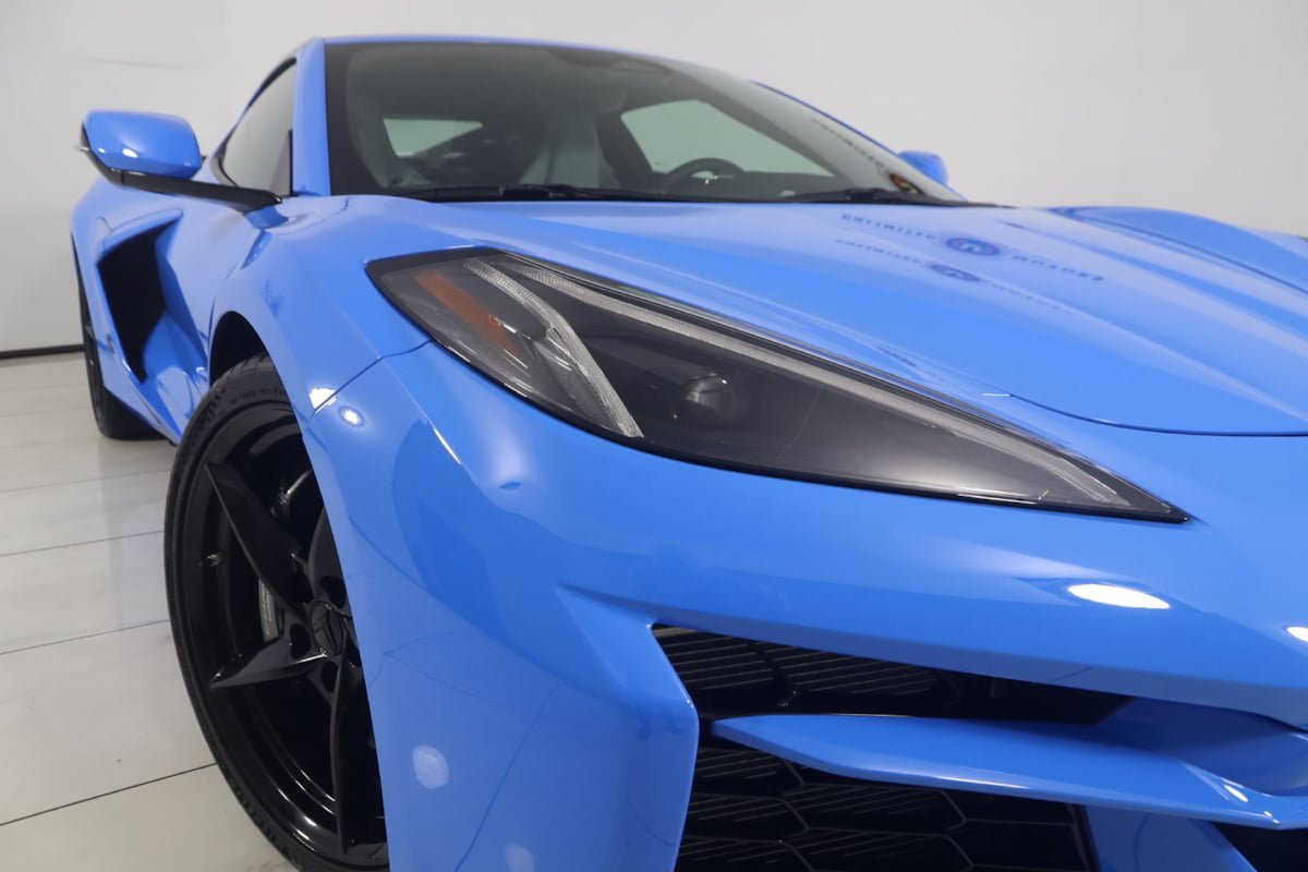Used 2025 Chevrolet Corvette E-Ray AWD/4WD image 22