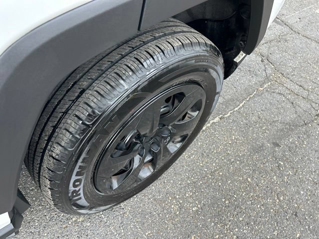 Used 2020 Toyota RAV4 LE FWD image 18
