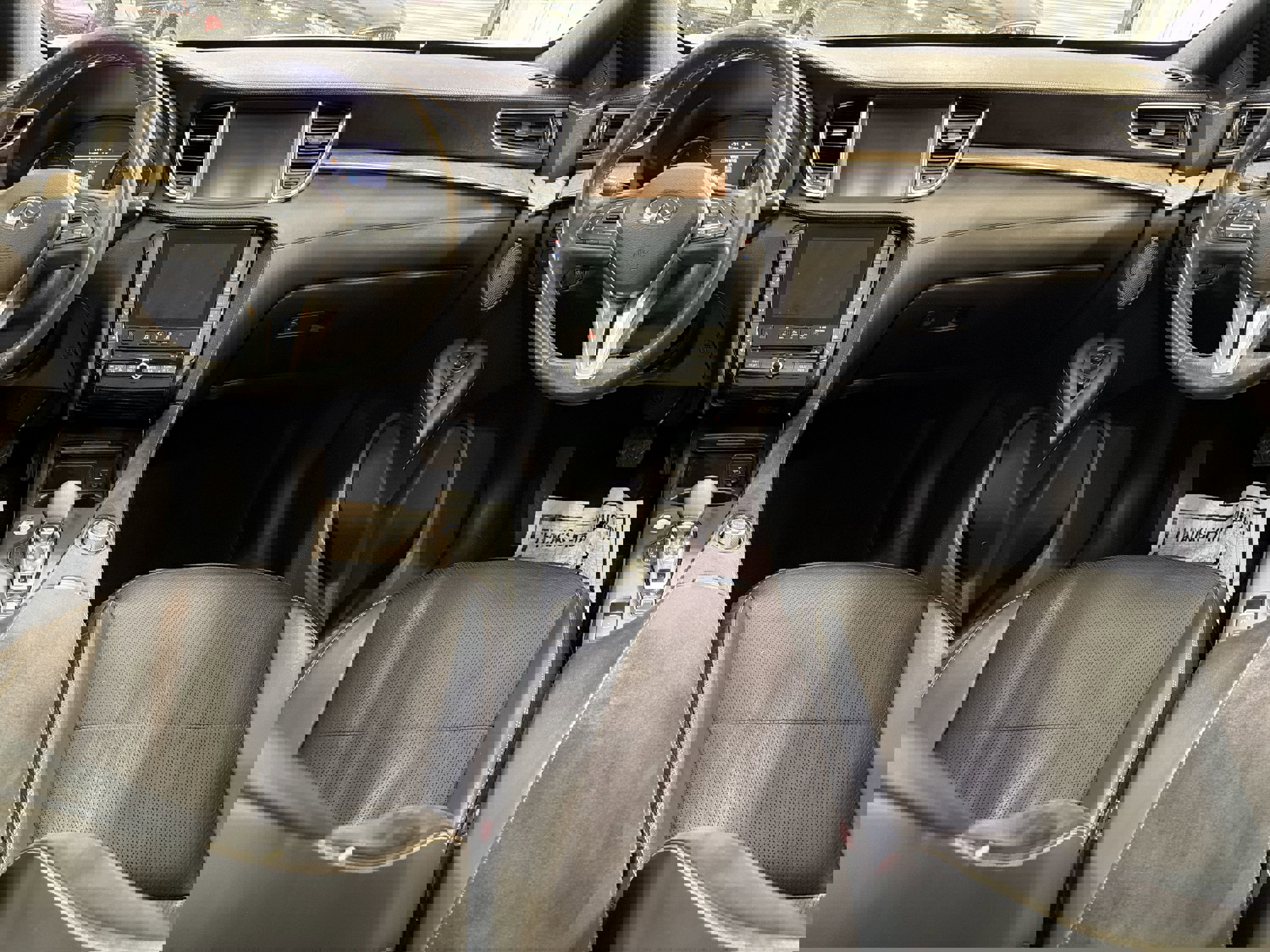 Used 2019 INFINITI QX50 Essential w/ Sensory Package FWD image 23