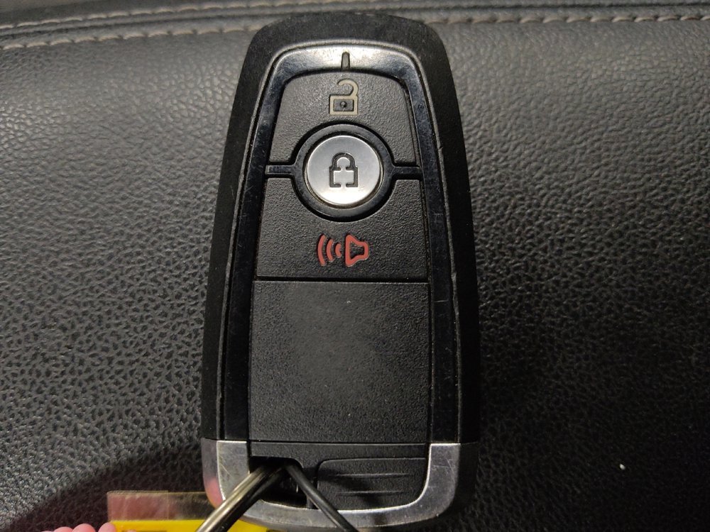 Used 2021 Ford Escape SE image 32