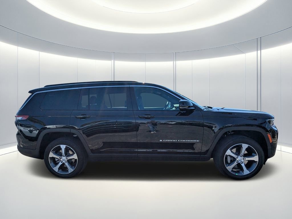 New 2026 Jeep Grand Cherokee L Limited AWD/4WD image 3