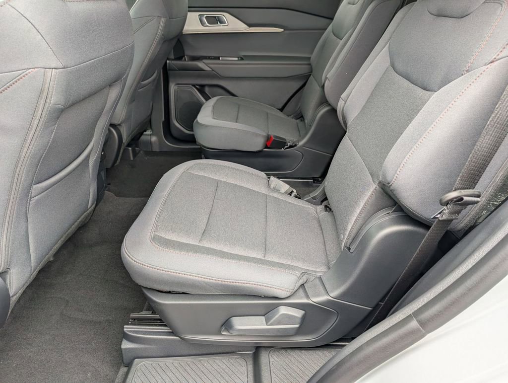 New 2026 Ford Explorer Active image 41