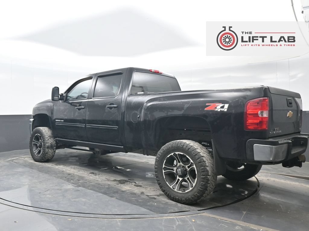 Used 2012 Chevrolet Silverado 2500 LTZ w/ Suspension Package, Off-Road AWD/4WD image 5