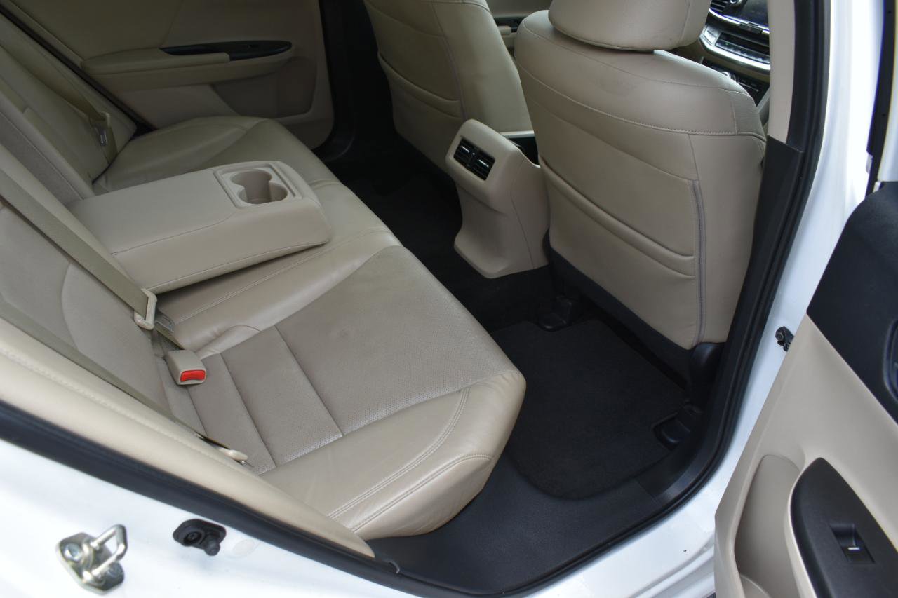 Used 2015 Honda Accord EX-L image 31