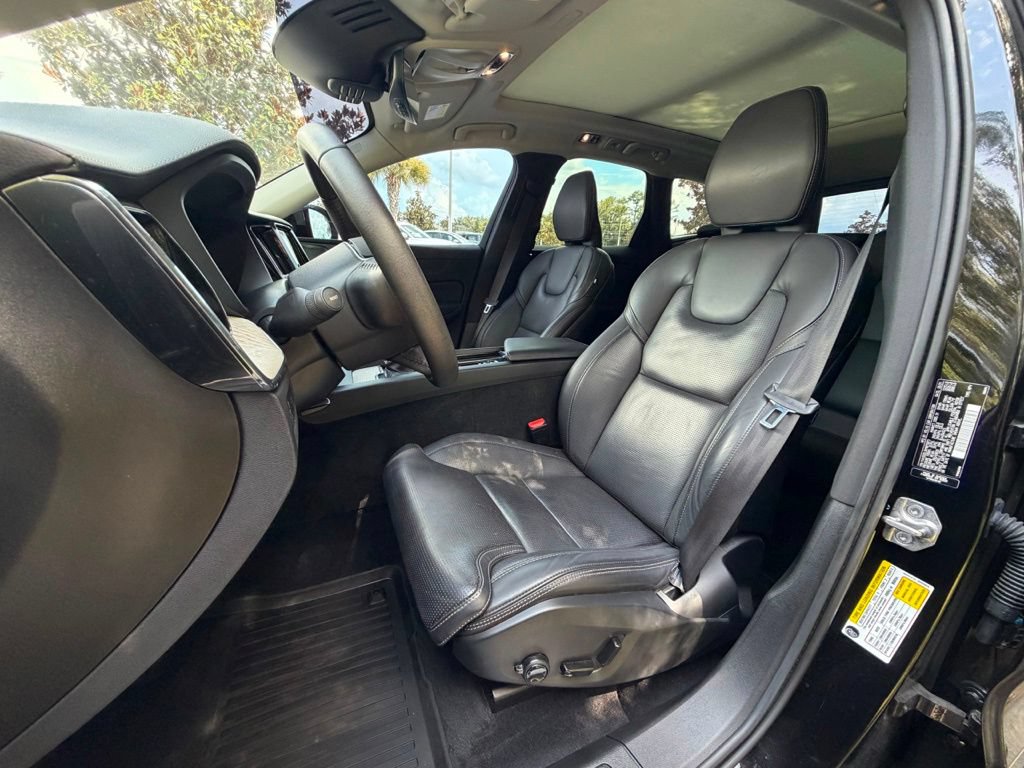 Used 2021 Volvo XC60 T5 Inscription w/ Advanced Package FWD image 12