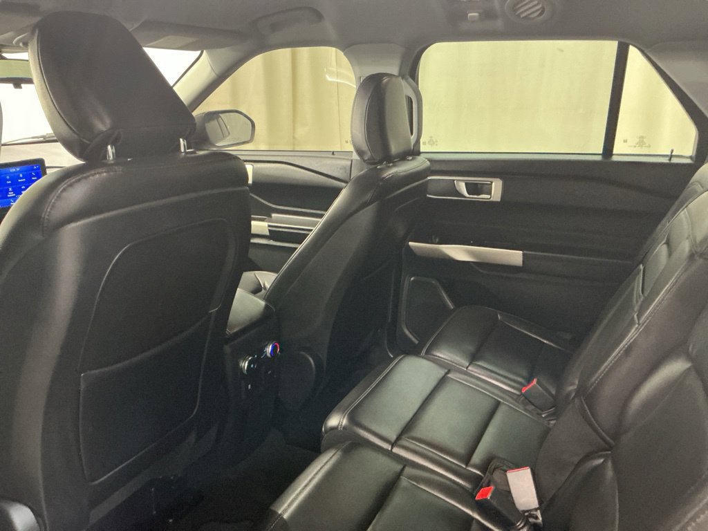 Used 2020 Ford Explorer XLT w/ Equipment Group 202A RWD image 31