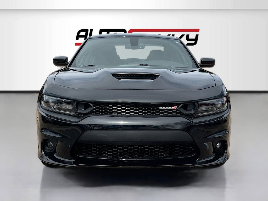 Used 2022 Dodge Charger R/T w/ Blacktop Package image 2