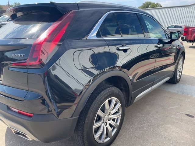 Used 2022 Cadillac XT4 Premium Luxury w/ Safety Alert Package AWD/4WD image 4