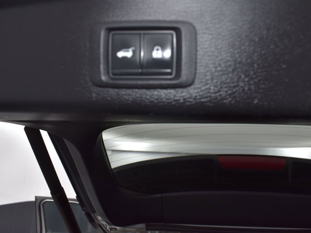 Used 2022 Mitsubishi Outlander SE image 32