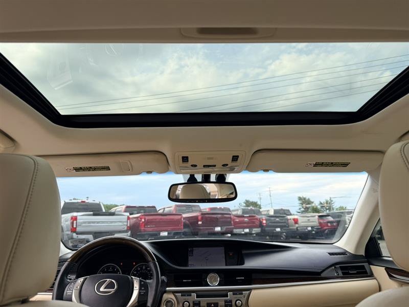 Used 2013 Lexus ES 350 w/ Luxury Pkg FWD image 21
