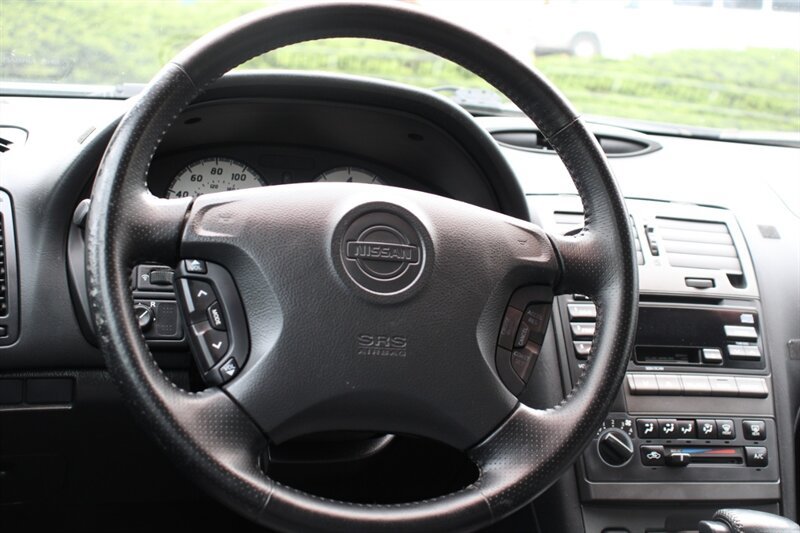 Used 2001 Nissan Maxima SE FWD image 16