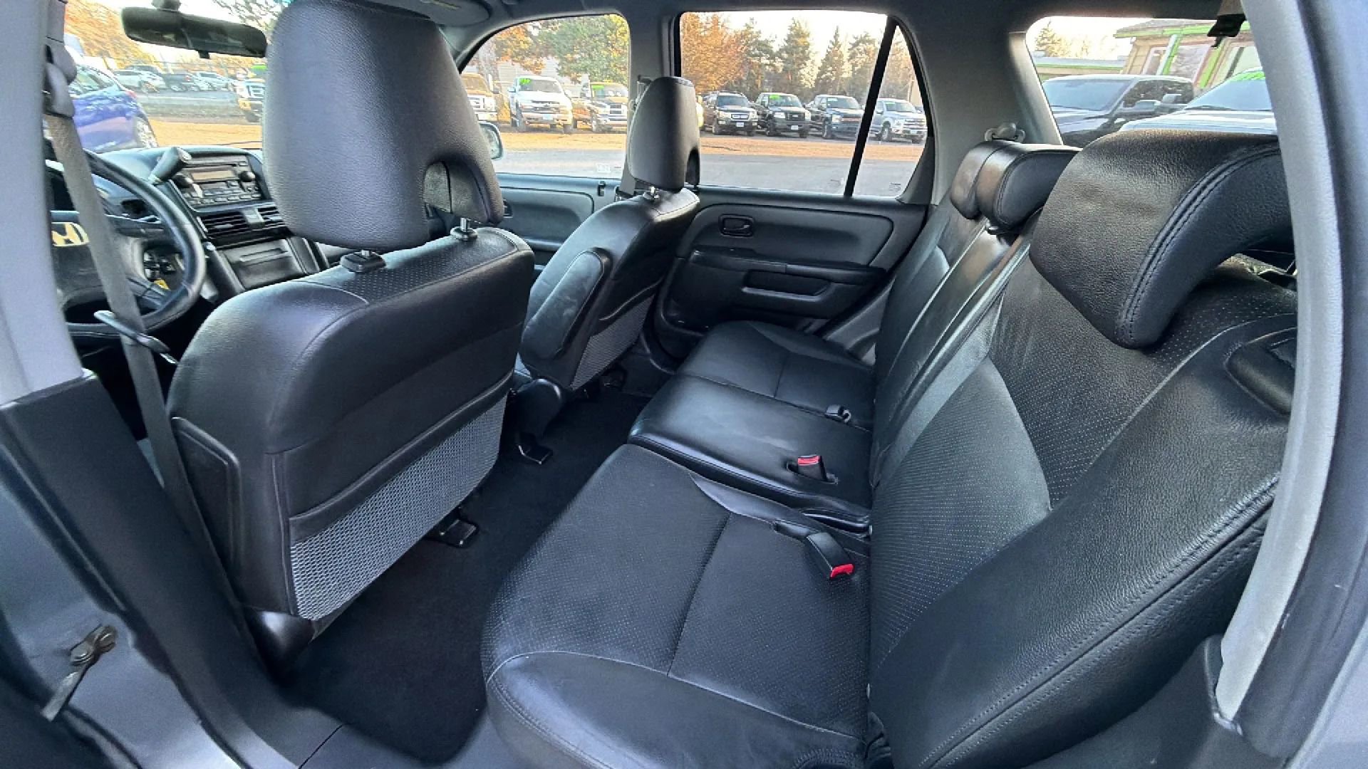 Used 2005 Honda CR-V EX image 11