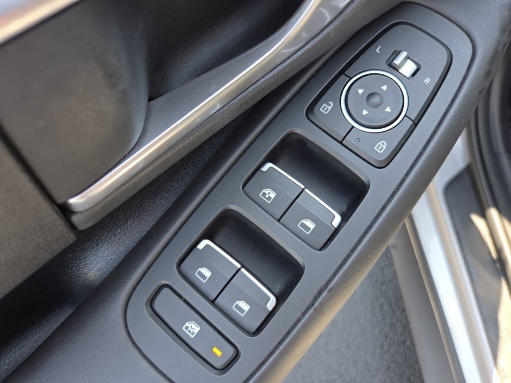 Used 2023 Hyundai Sonata SE FWD image 29