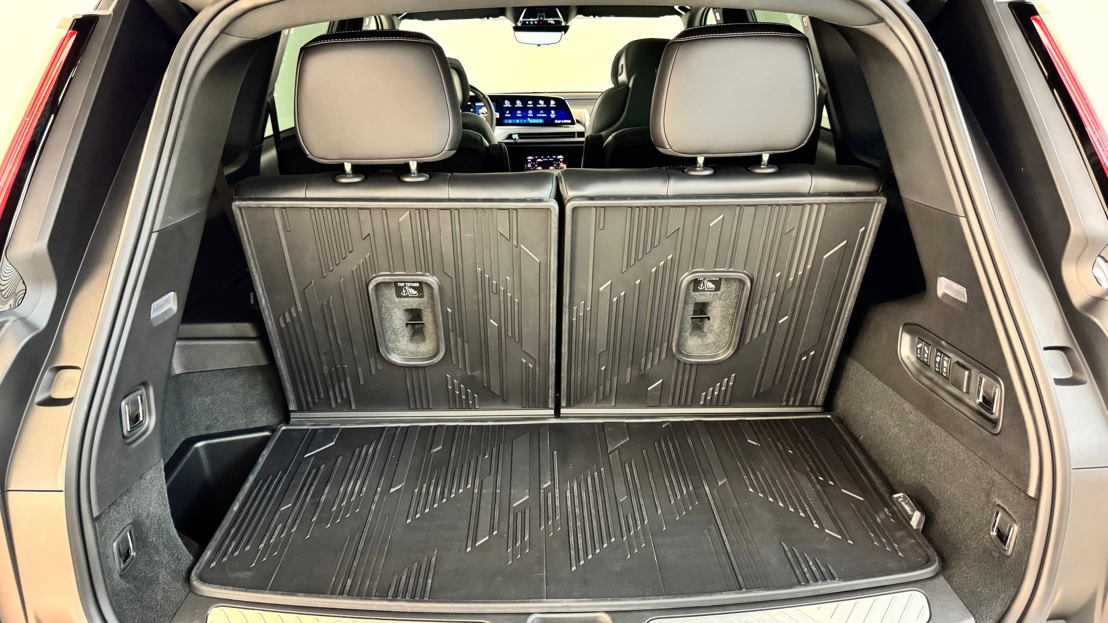 New 2026 Cadillac Vistiq Sport image 38