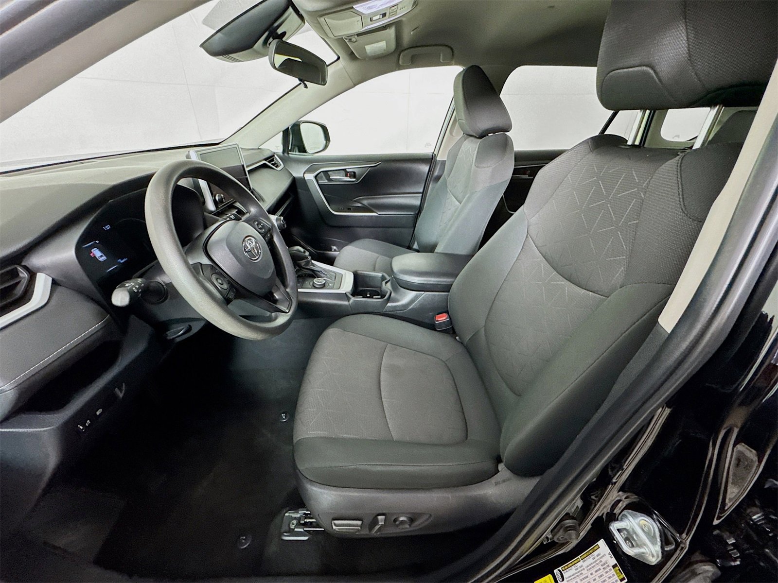 Used 2024 Toyota RAV4 AWD Hybrid image 17