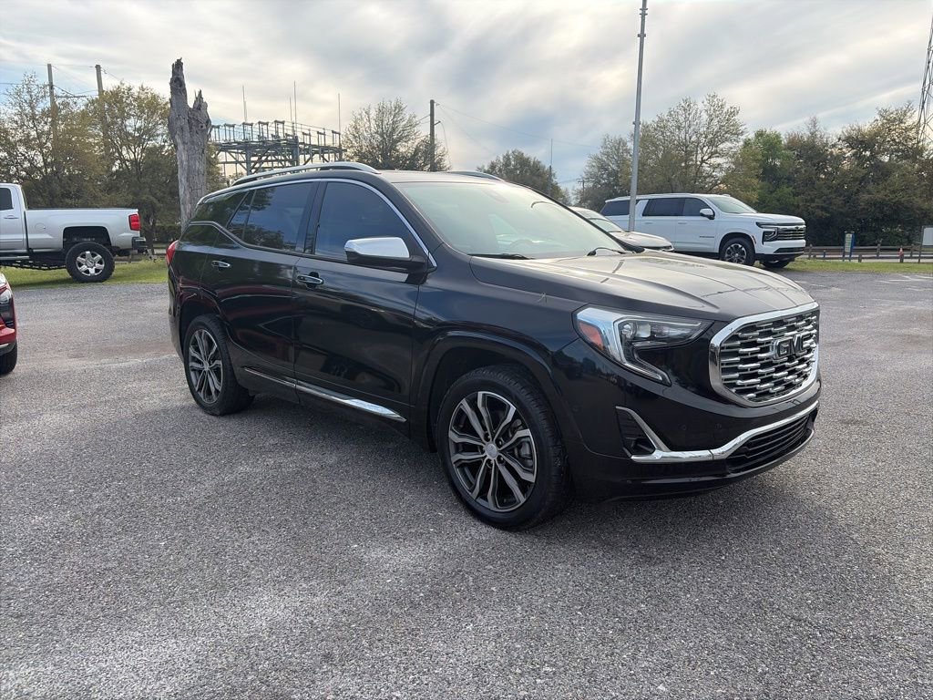Used 2018 GMC Terrain Denali w/ Advanced Safety Package image 3