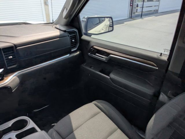 Used 2023 Chevrolet Silverado 1500 LT RWD image 18