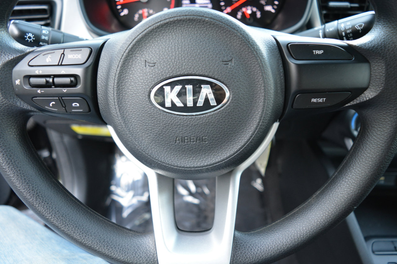 Used 2021 Kia Rio LX image 16
