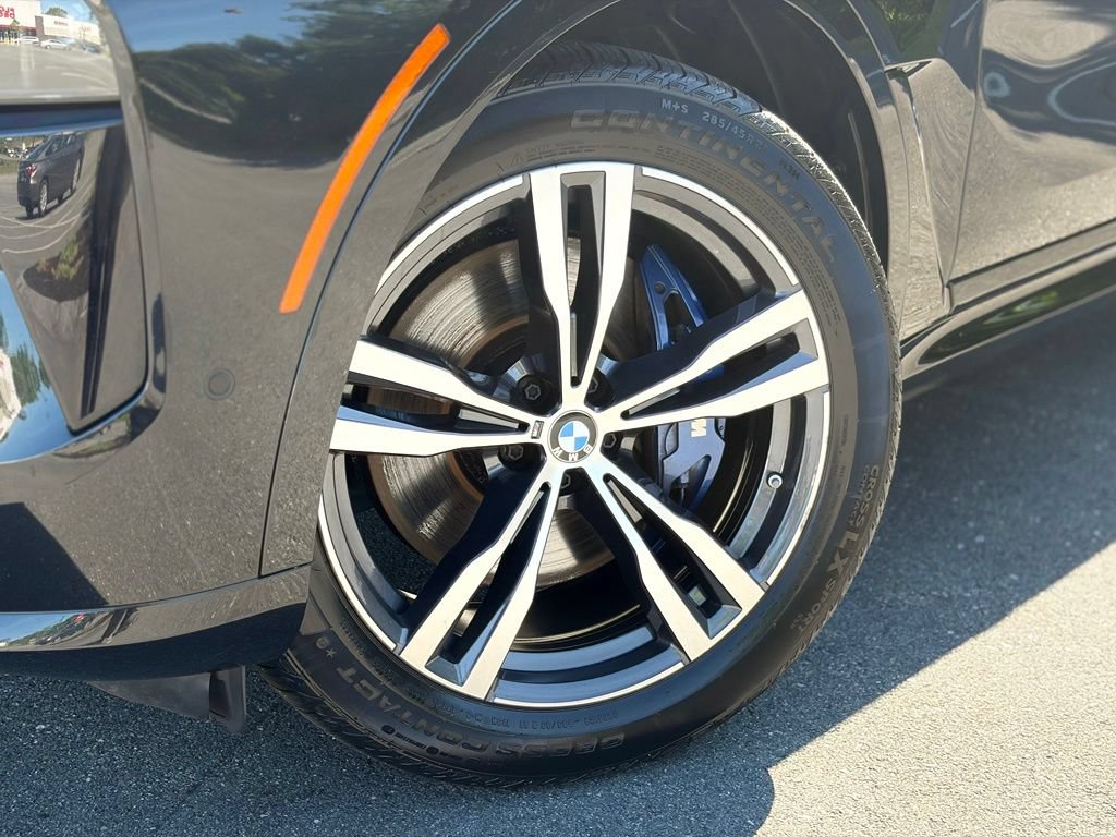 Certified 2024 BMW X7 xDrive40i w/ Executive Package AWD/4WD image 2