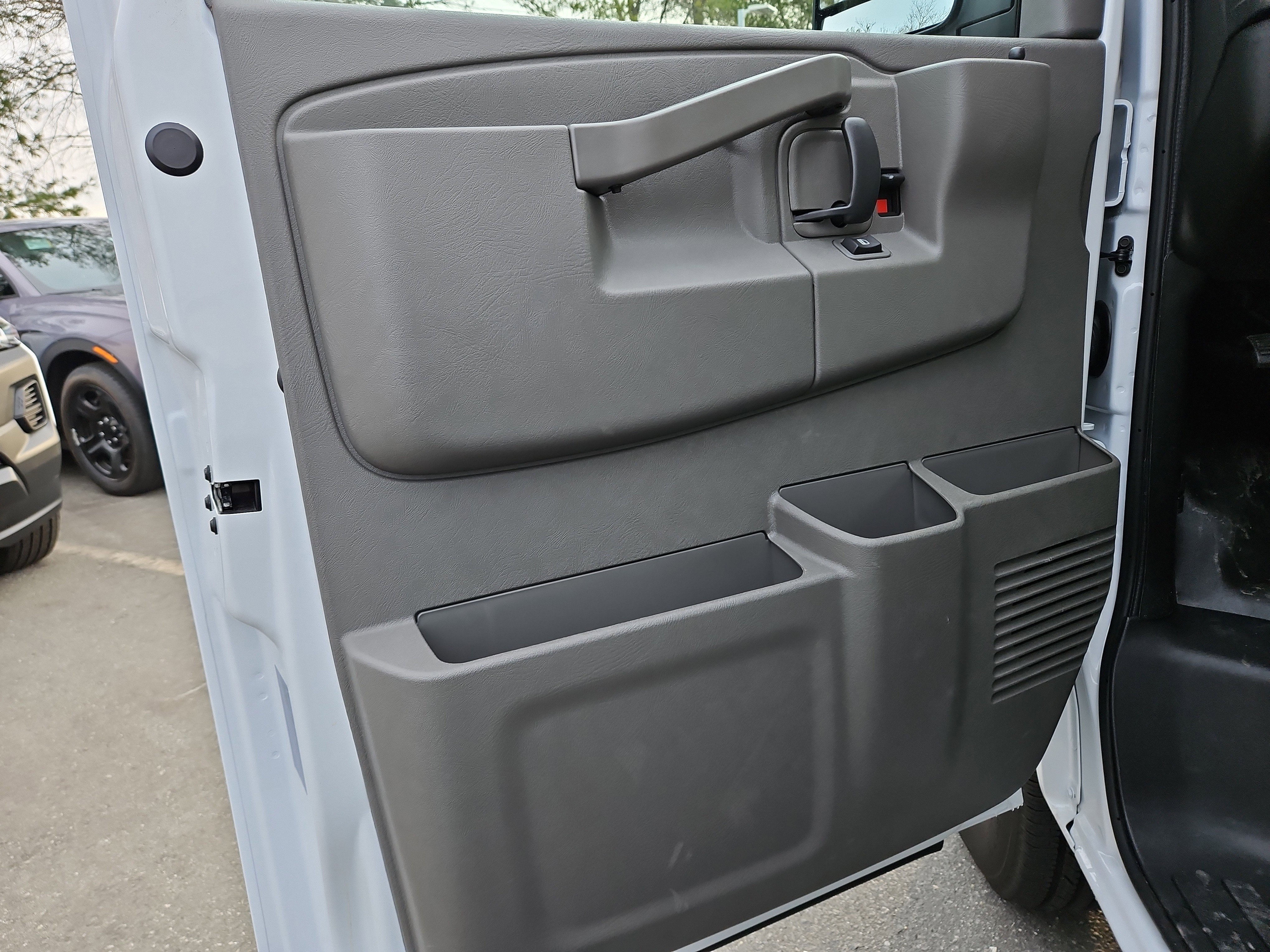 New 2026 Chevrolet Express 3500 w/ Power Convenience Package image 11