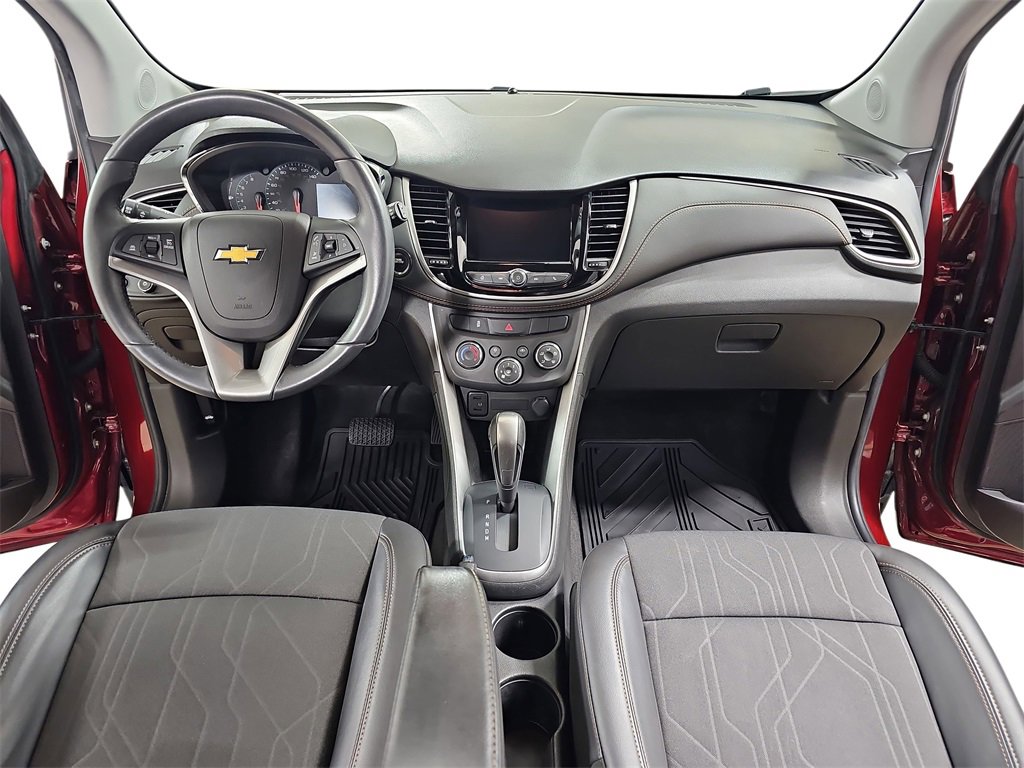 Certified 2022 Chevrolet Trax LT w/ LT Convenience Package image 11