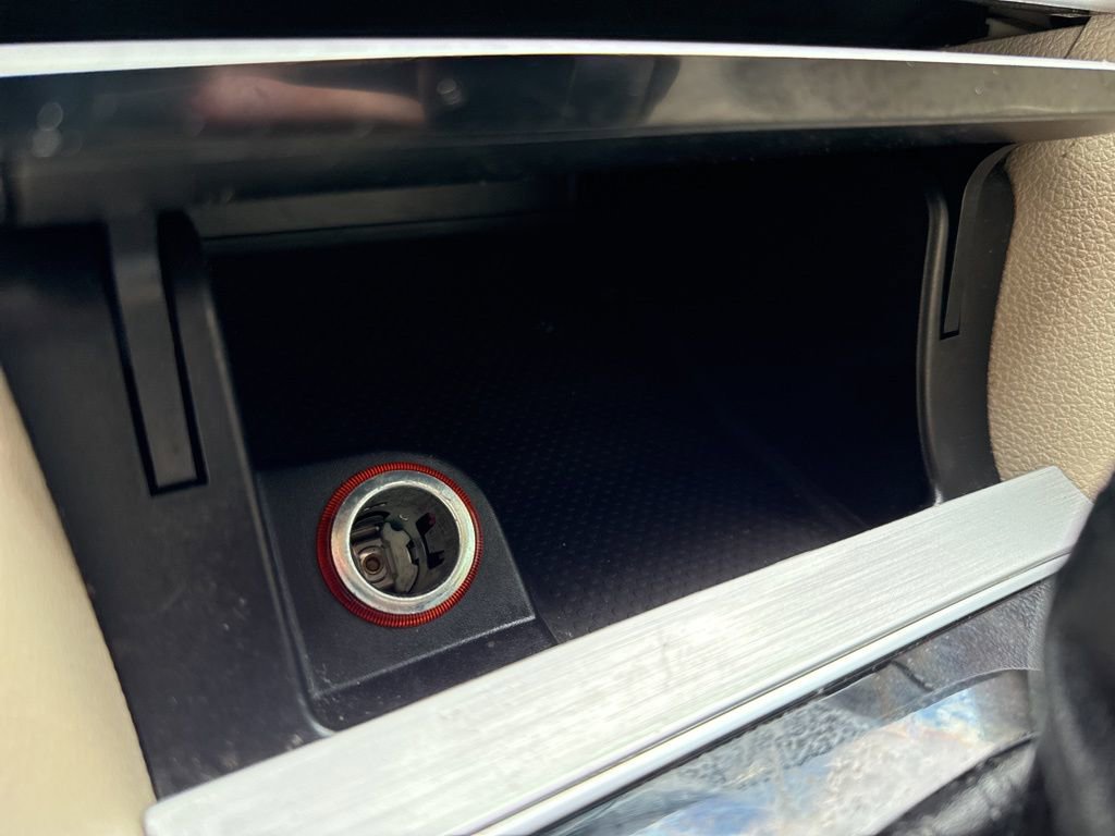 Used 2013 Volkswagen Passat TDI SE image 34