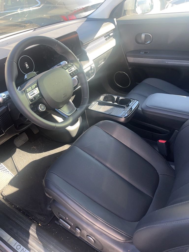 Used 2025 Hyundai Ioniq 5 Limited image 3