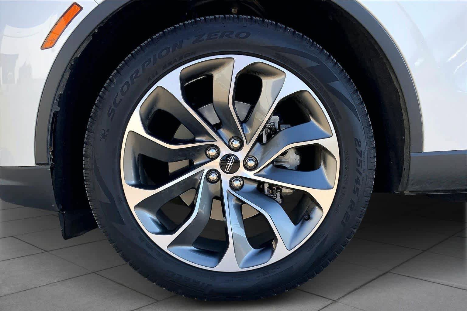 Used 2025 Lincoln Aviator Reserve w/ Illumination Package RWD image 11