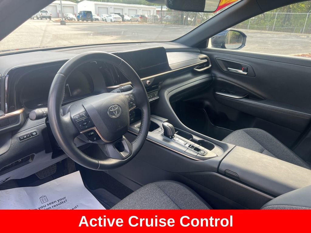 Used 2023 Toyota Crown AWD/4WD image 9