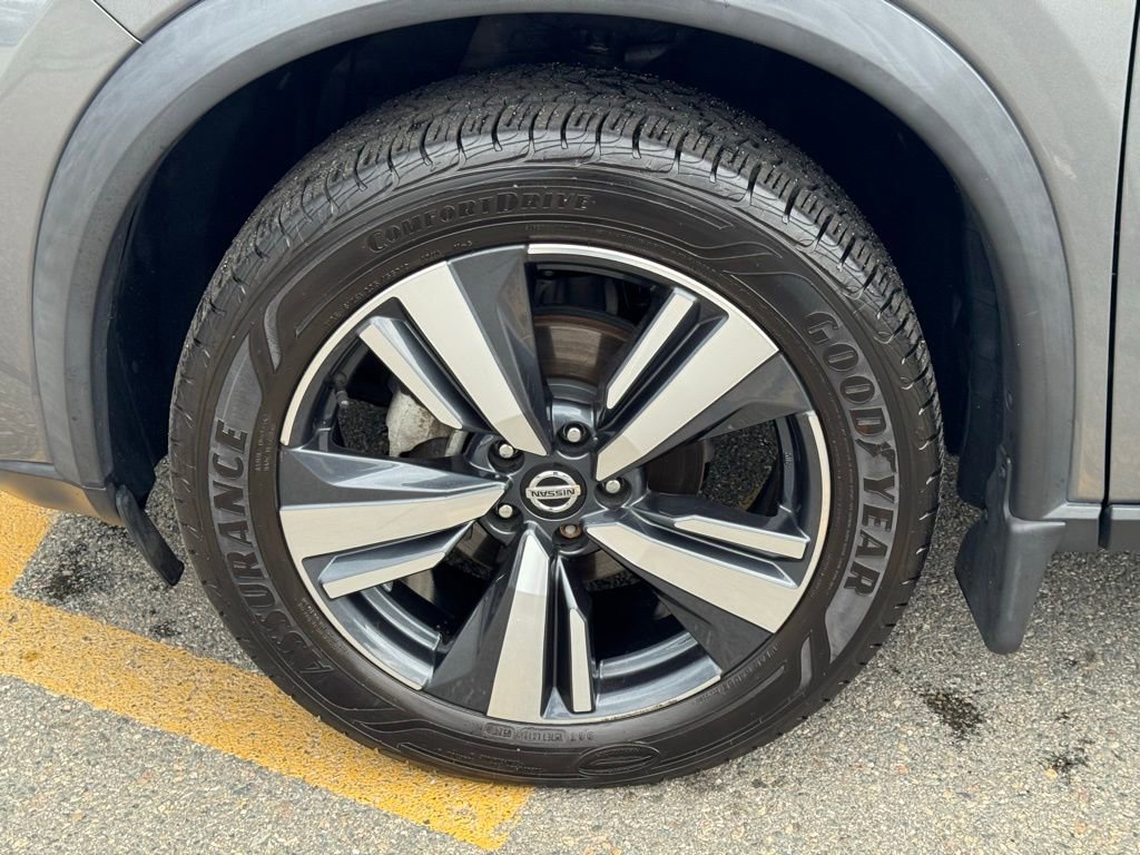 Used 2021 Nissan Rogue SL w/ Premium Package image 10