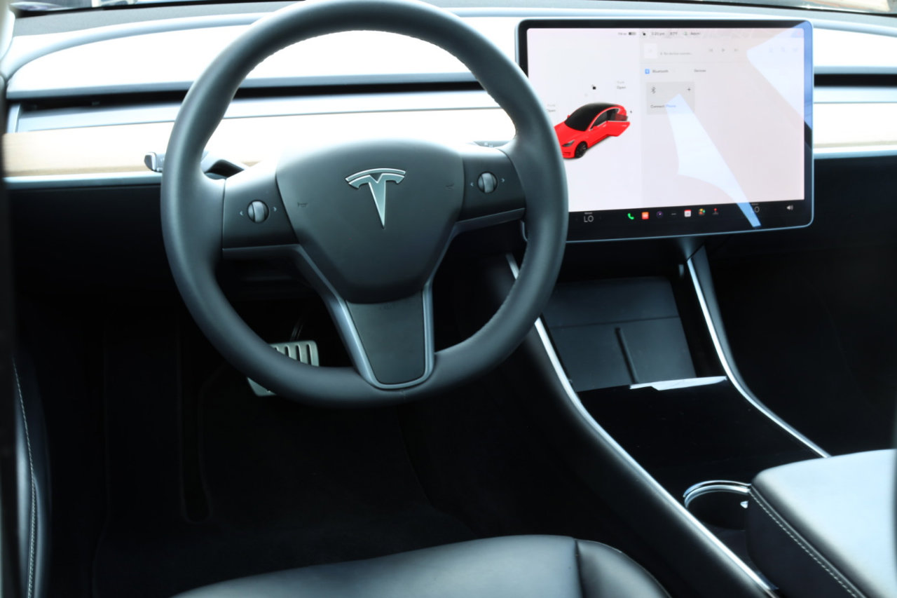 Used 2020 Tesla Model 3 Performance image 3