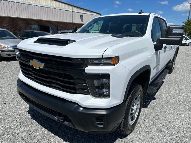 Used 2024 Chevrolet Silverado 2500 W/T w/ WT Convenience Package AWD/4WD image 3