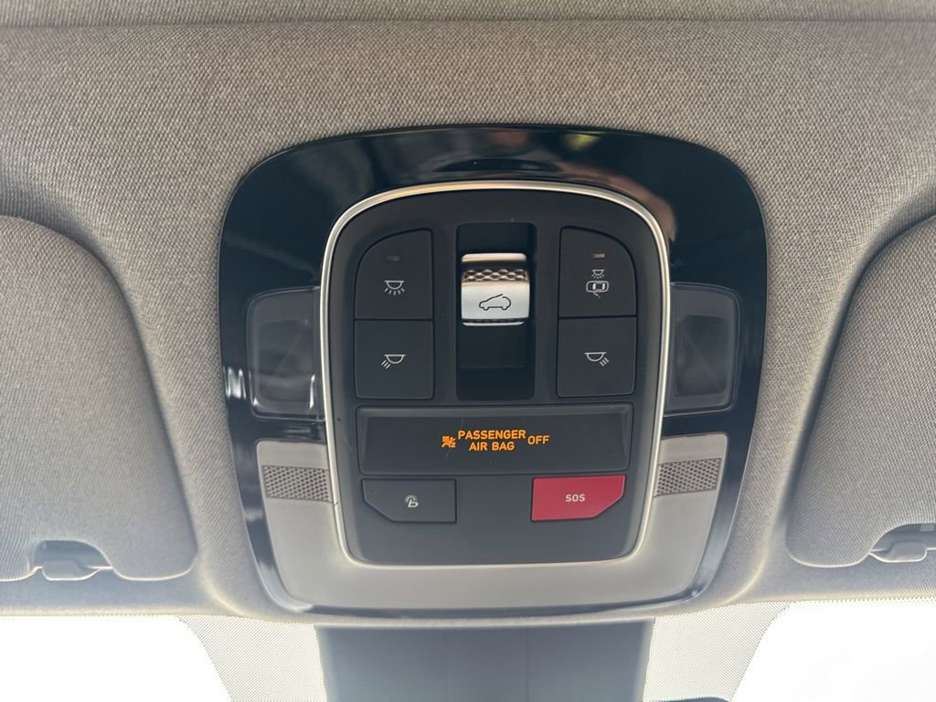 Used 2023 Hyundai Santa Fe Limited image 25