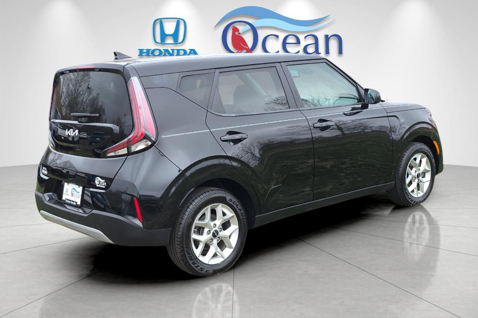 Used 2023 Kia Soul S FWD image 3