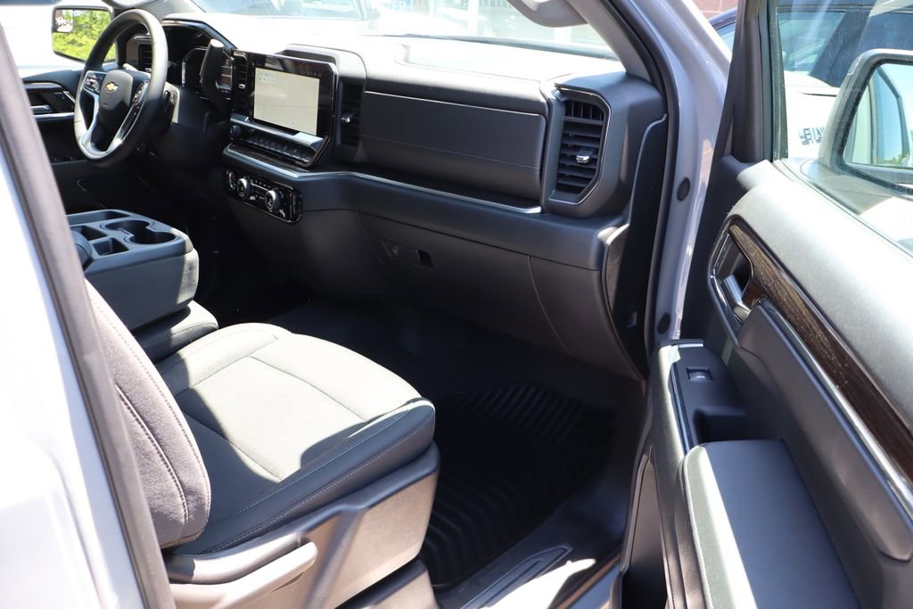 Used 2024 Chevrolet Silverado 1500 LT AWD/4WD image 43