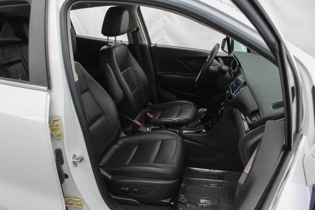 Used 2019 Buick Encore Essence w/ Safety Package II AWD/4WD image 23