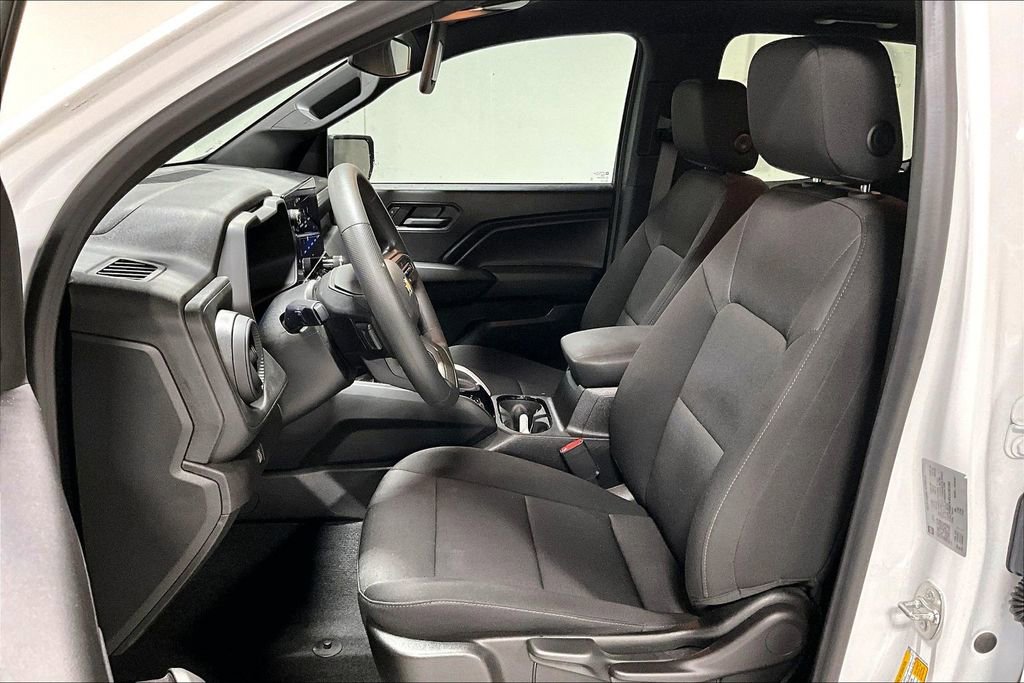 Used 2025 Chevrolet Colorado W/T image 33