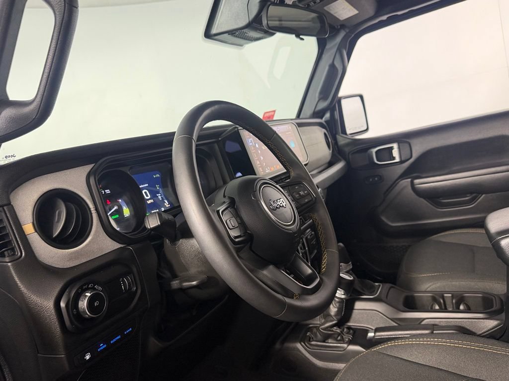 Used 2024 Jeep Wrangler Unlimited AWD/4WD image 21