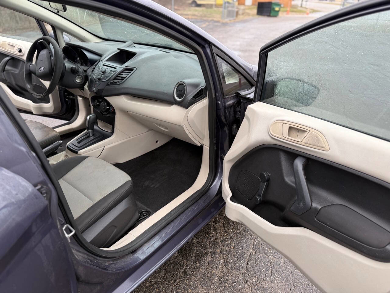 Used 2013 Ford Fiesta S w/ Convenience Pkg image 11