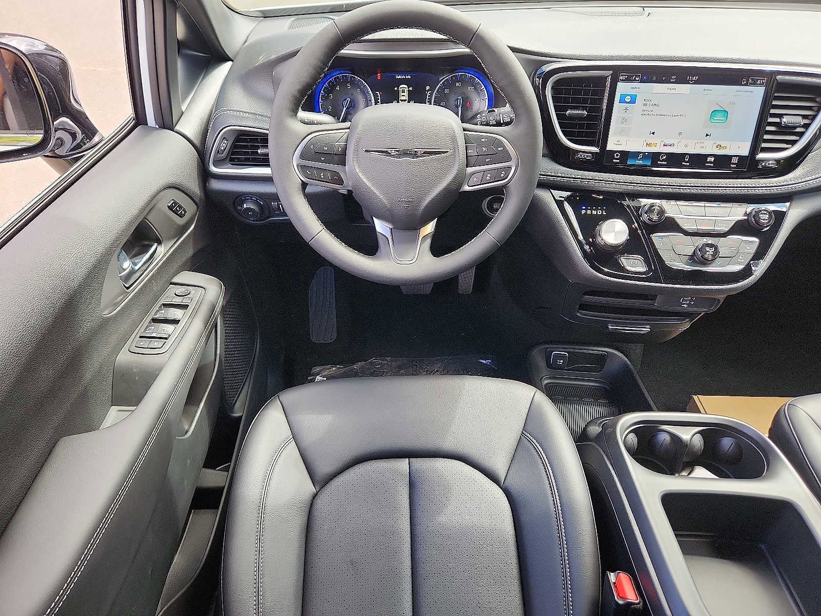 New 2026 Chrysler Pacifica Select image 7