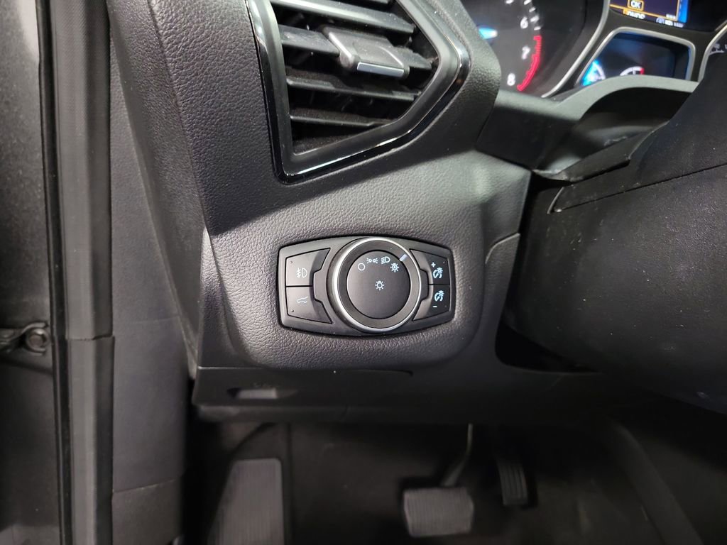 Used 2018 Ford Escape Titanium w/ Ford Safe & Smart Package AWD/4WD image 22