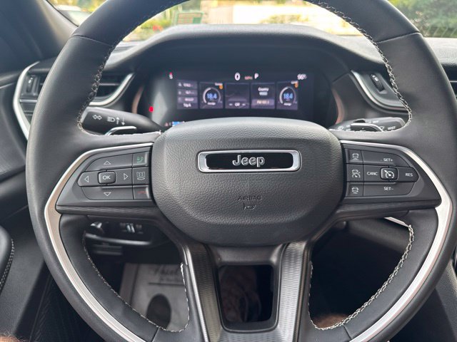 Used 2024 Jeep Grand Cherokee L Laredo w/ Luxury Tech Group I AWD/4WD image 25