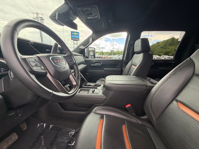 Used 2024 GMC Sierra 2500 AT4 AWD/4WD image 12
