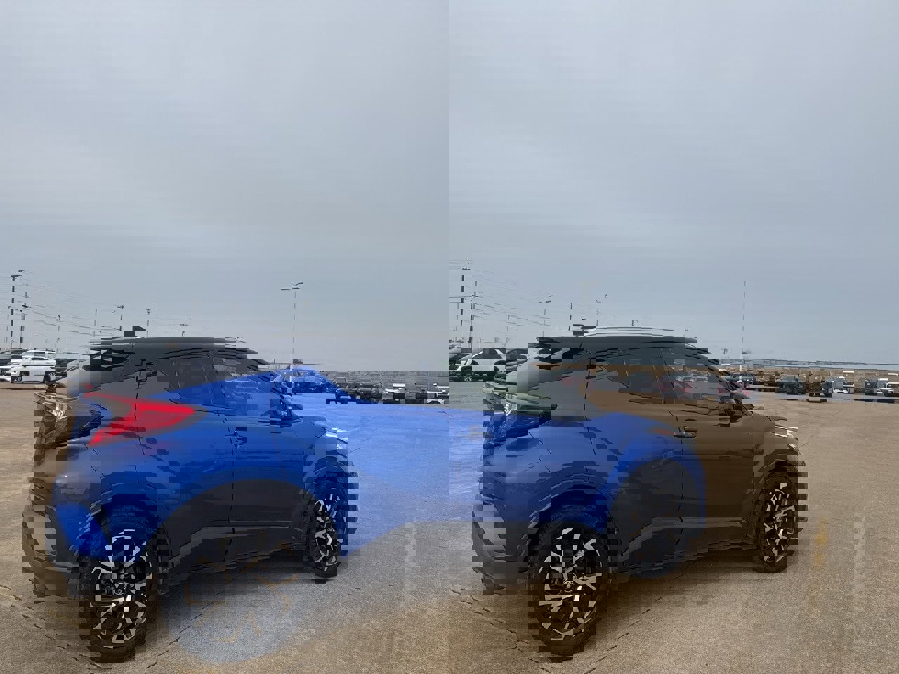 Used 2020 Toyota C-HR XLE image 25