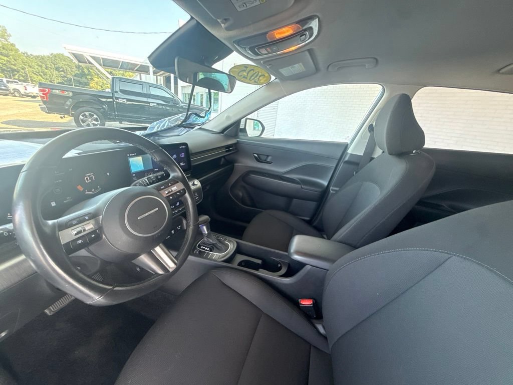 Used 2025 Hyundai Kona SEL FWD image 31